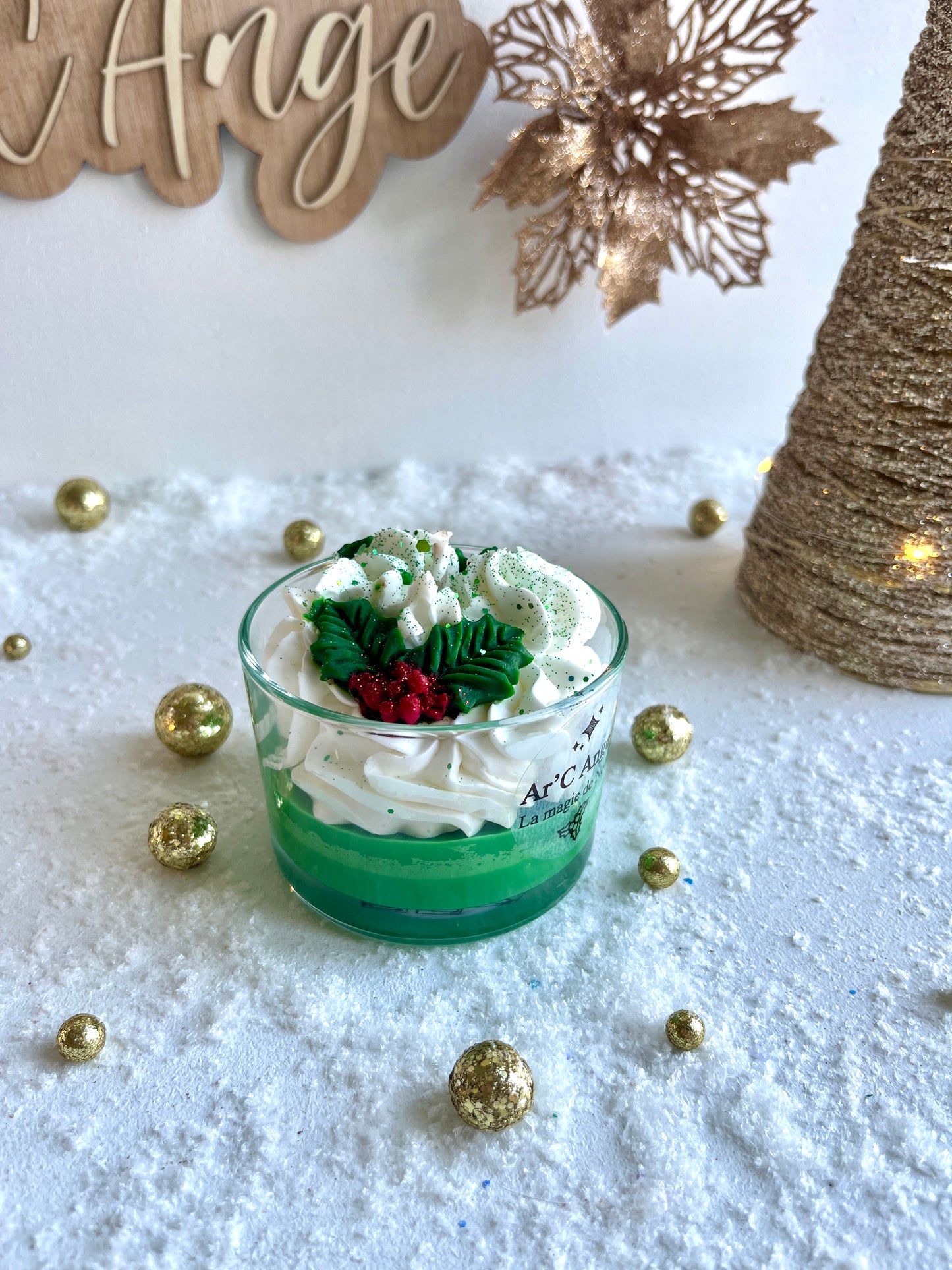 Bougie gourmande Noël "𝓜𝓪𝓰𝓲𝓮 𝓭𝓮 𝓝𝓸ë𝓵"